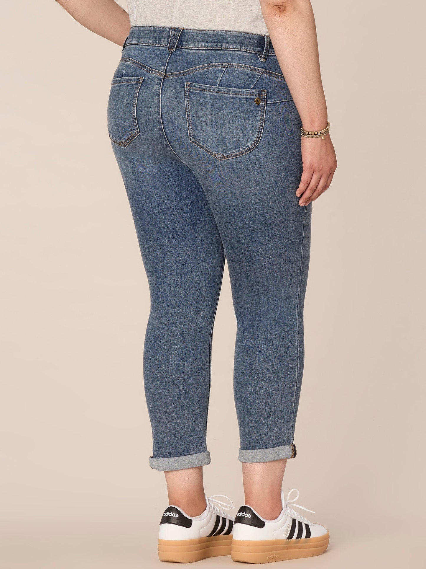 Absolution Mid-Rise Distress Detail Ankle Skimmer Plus Size Jeans