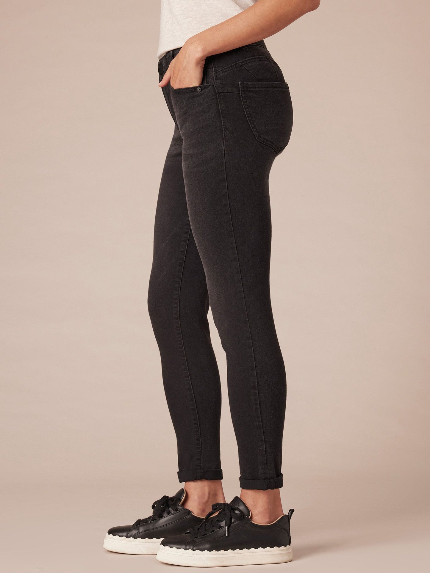 Absolution® Black Denim Petite Ankle Skimmer Jeans
