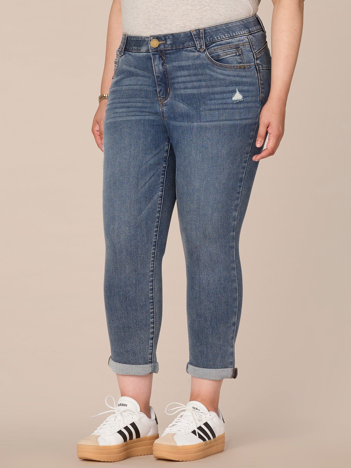 Absolution Mid-Rise Distress Detail Ankle Skimmer Plus Size Jeans