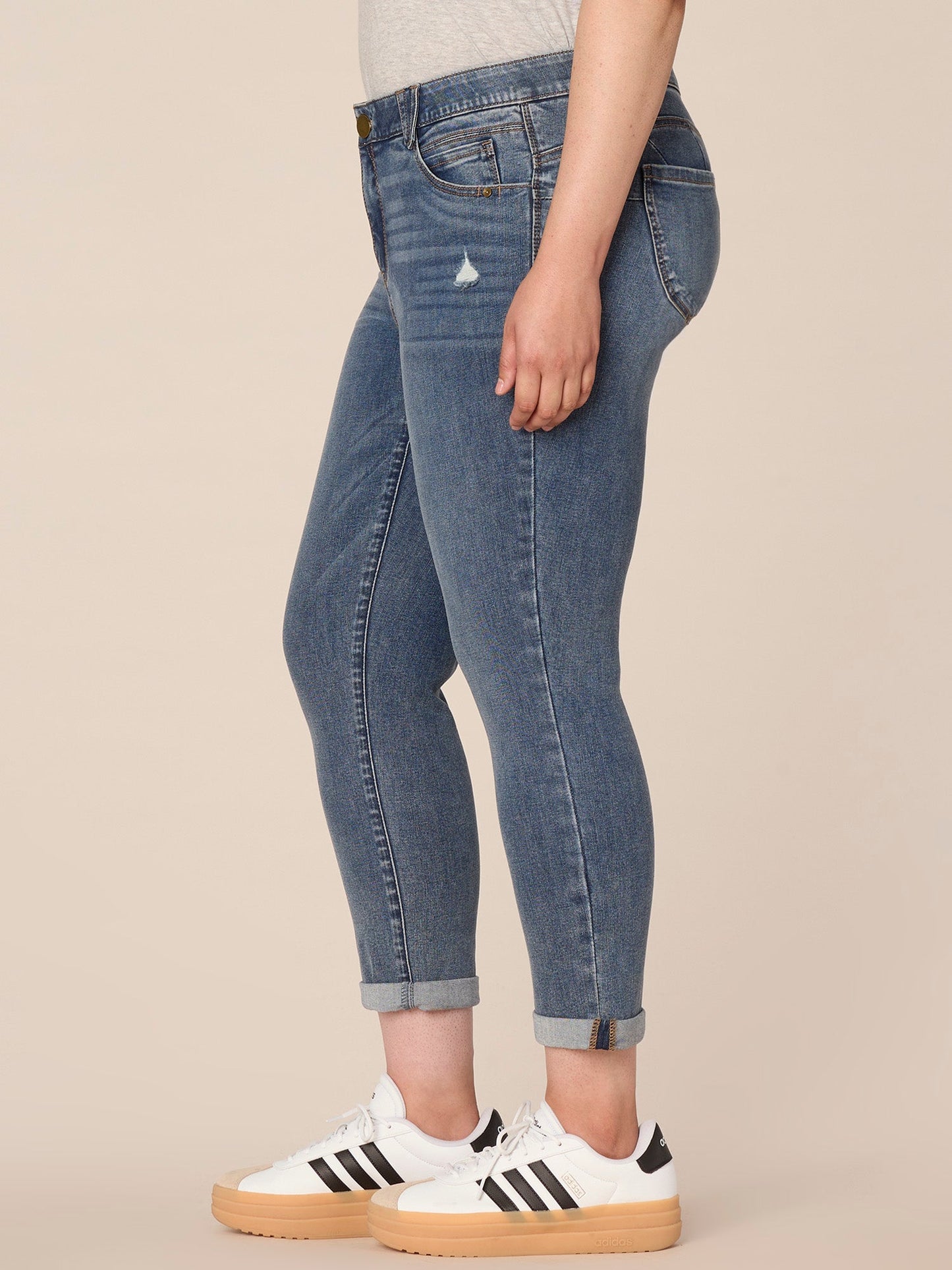 Absolution Mid-Rise Distress Detail Ankle Skimmer Plus Size Jeans